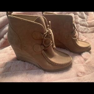 Tan Lucky Brand booties